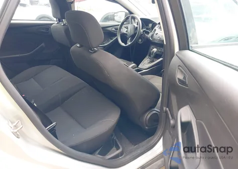 2015 Ford Focus S из США, поврежденный, VIN 1FADP3E21FL322152